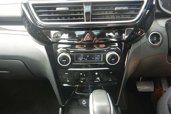2025 Mahindra XUV3XO AX7L