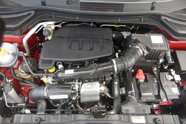 2025 Mahindra XUV3XO AX7L