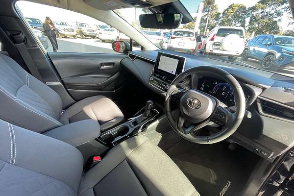 2024 Toyota Corolla SX Hybrid ZWE219R