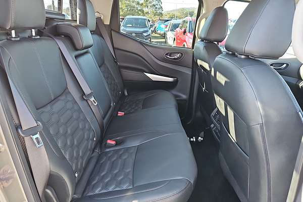 2025 Nissan Navara ST-X D23 4X4
