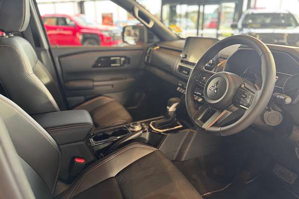 2025 Mitsubishi Triton GSR MV 4X4