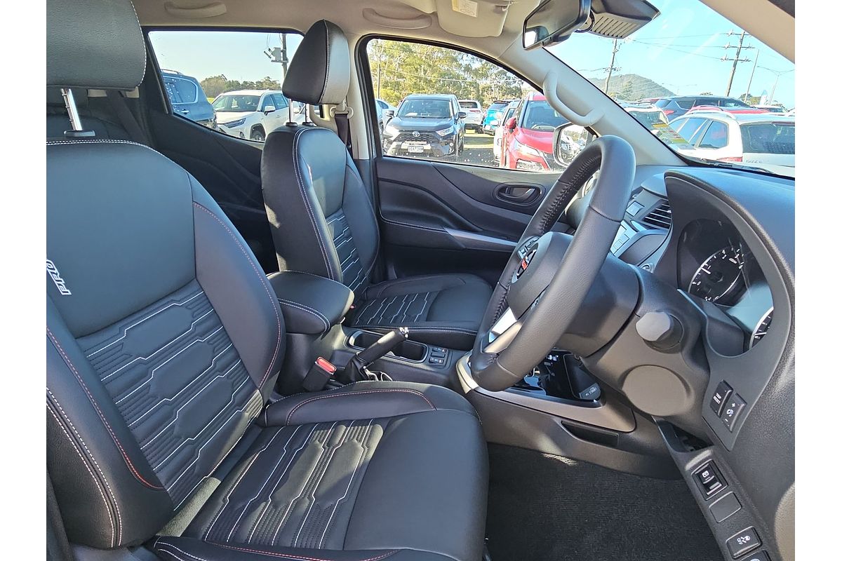 2025 Nissan Navara PRO-4X D23 4X4