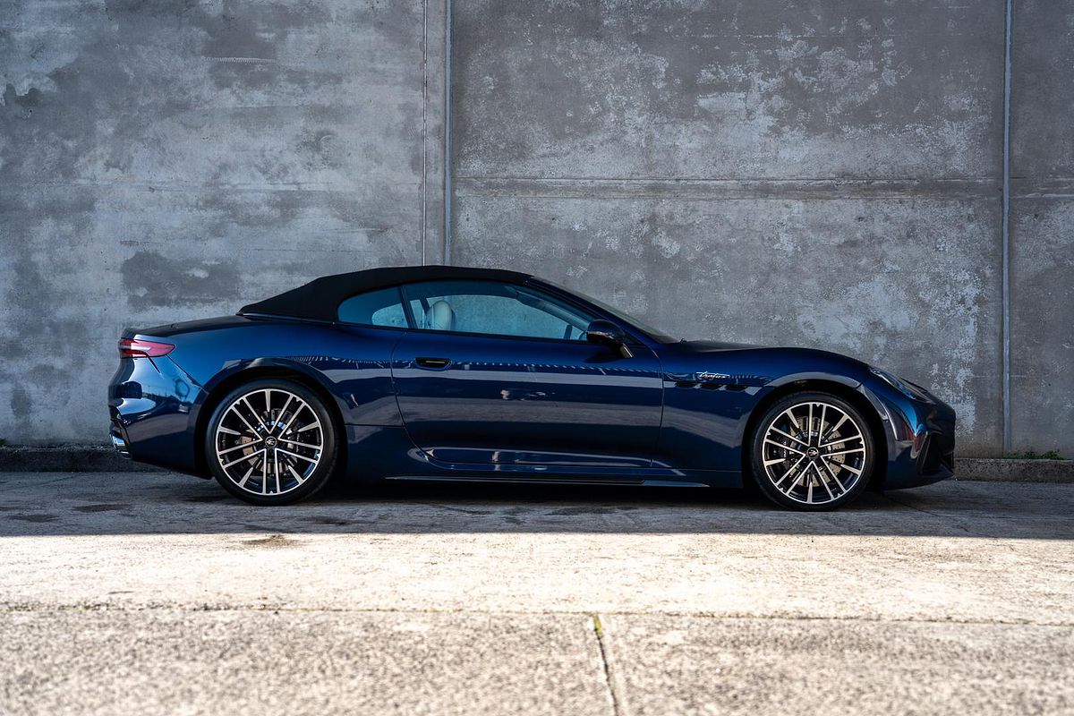 2024 Maserati GranCabrio Trofeo M189