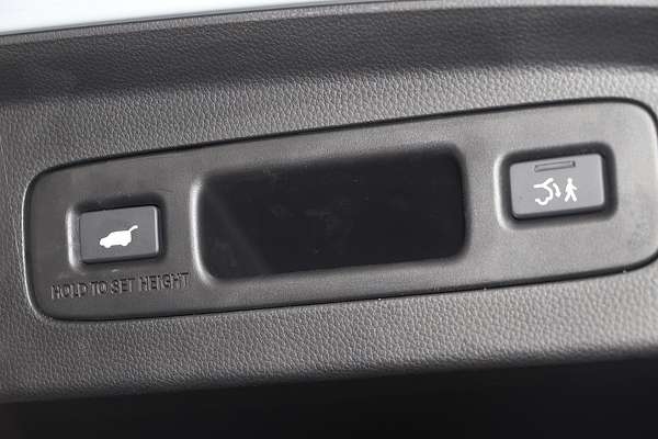 2023 Honda HR-V e:HEV L