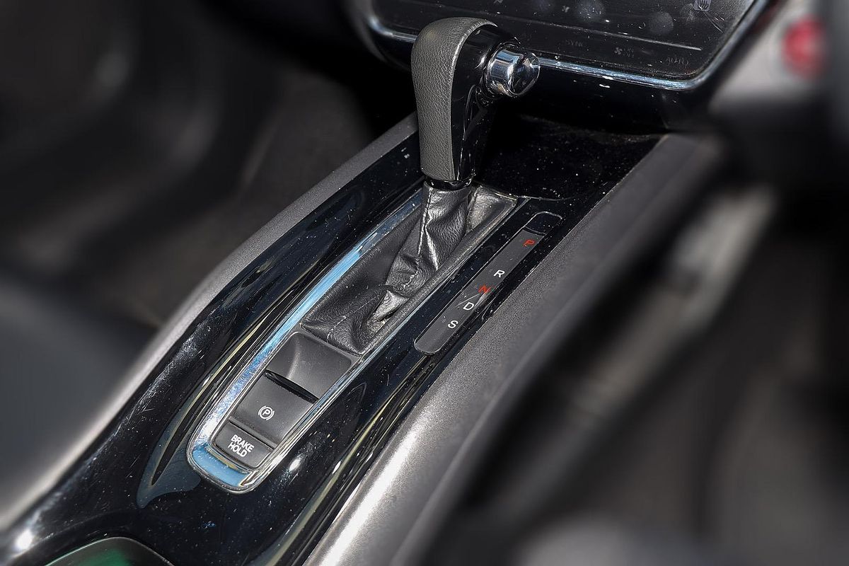 2017 Honda HR-V VTi-L