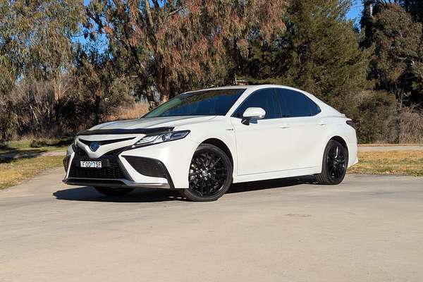 2024 Toyota Camry SX AXVH70R