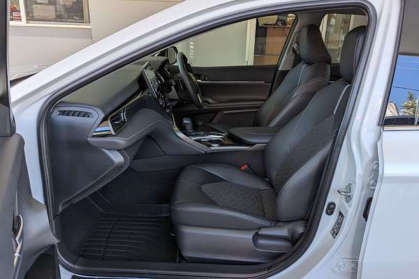 2024 Toyota Camry SX AXVH70R