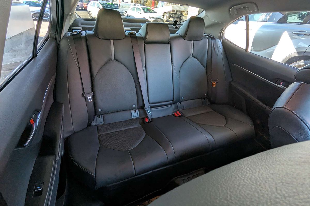 2024 Toyota Camry SX AXVH70R