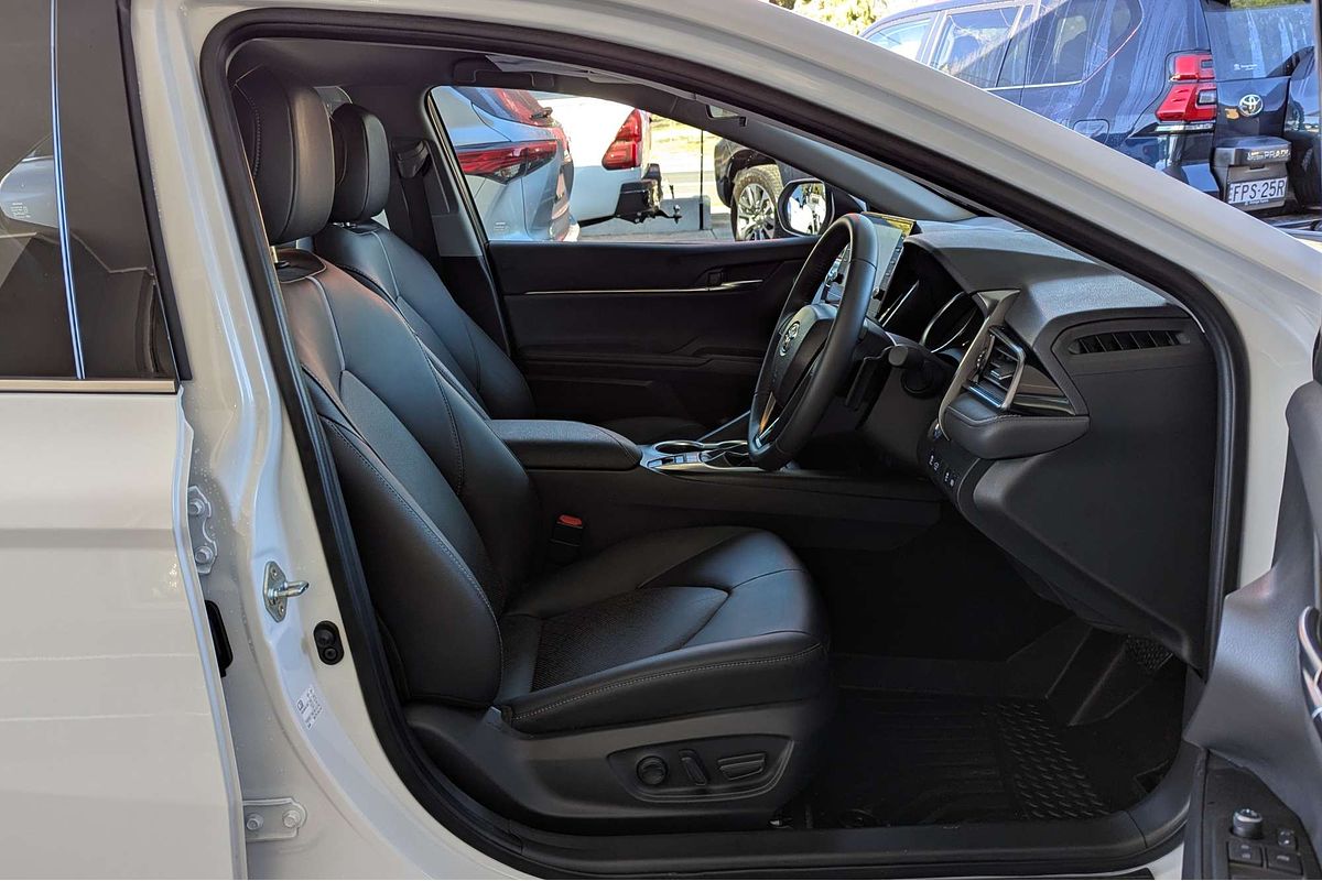 2024 Toyota Camry SX AXVH70R