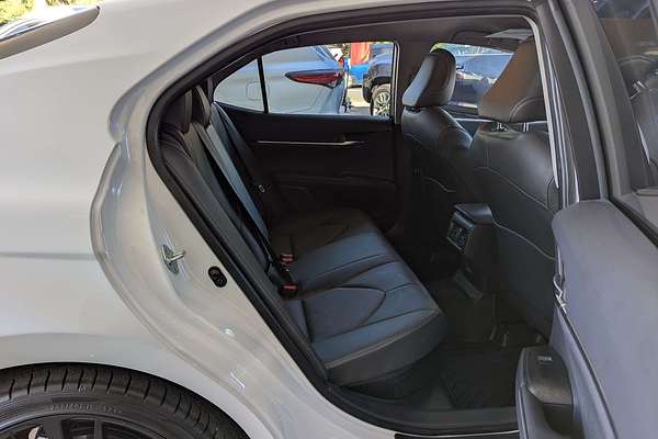 2024 Toyota Camry SX AXVH70R