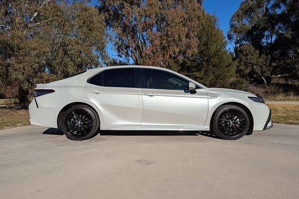 2024 Toyota Camry SX AXVH70R