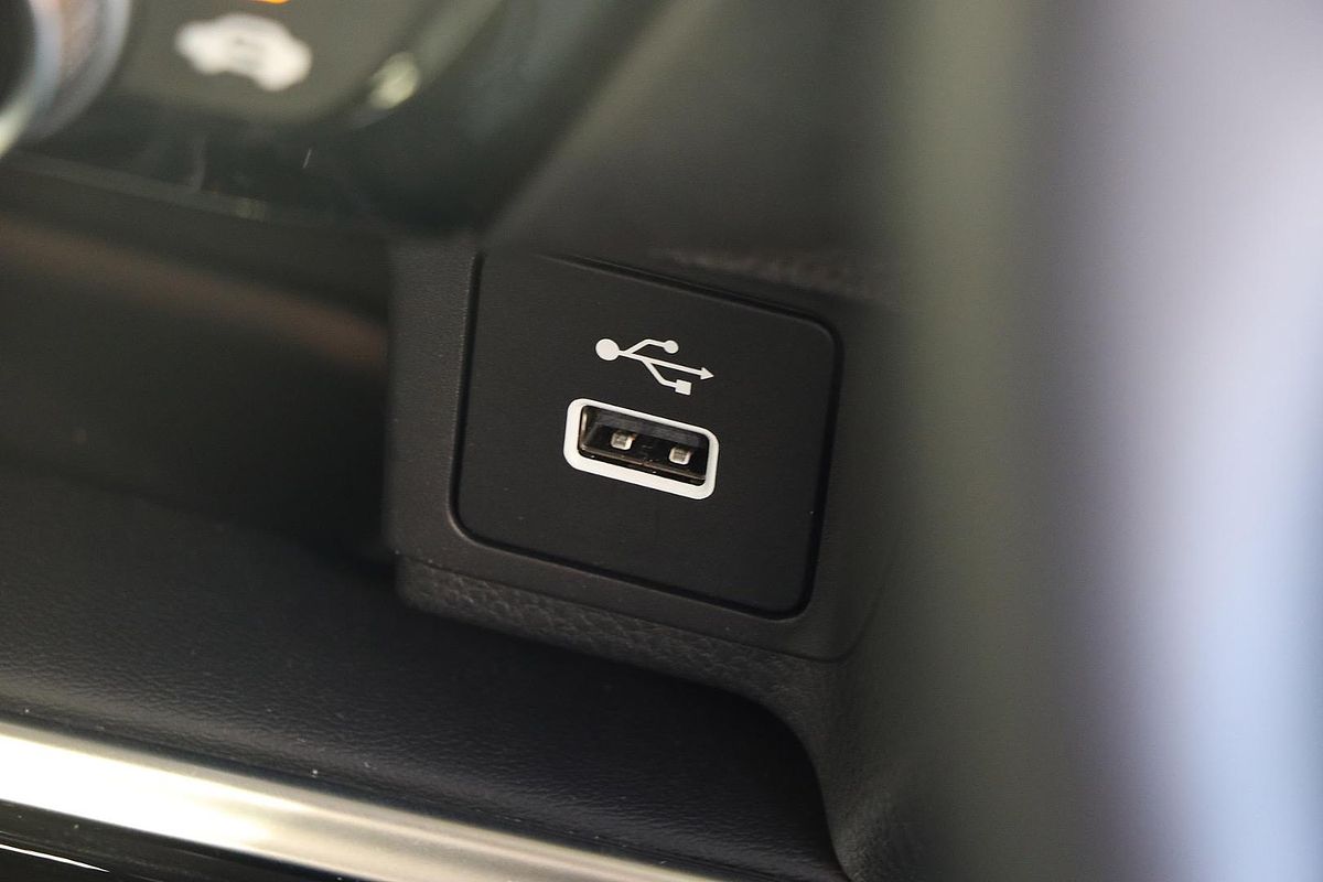2023 Honda HR-V e:HEV L