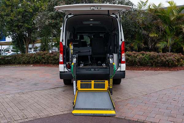 2019 Toyota Hiace Commuter GDH322R