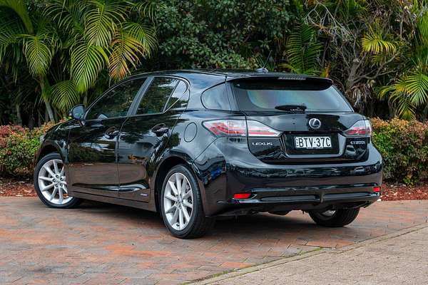 2011 Lexus CT CT200h Luxury ZWA10R