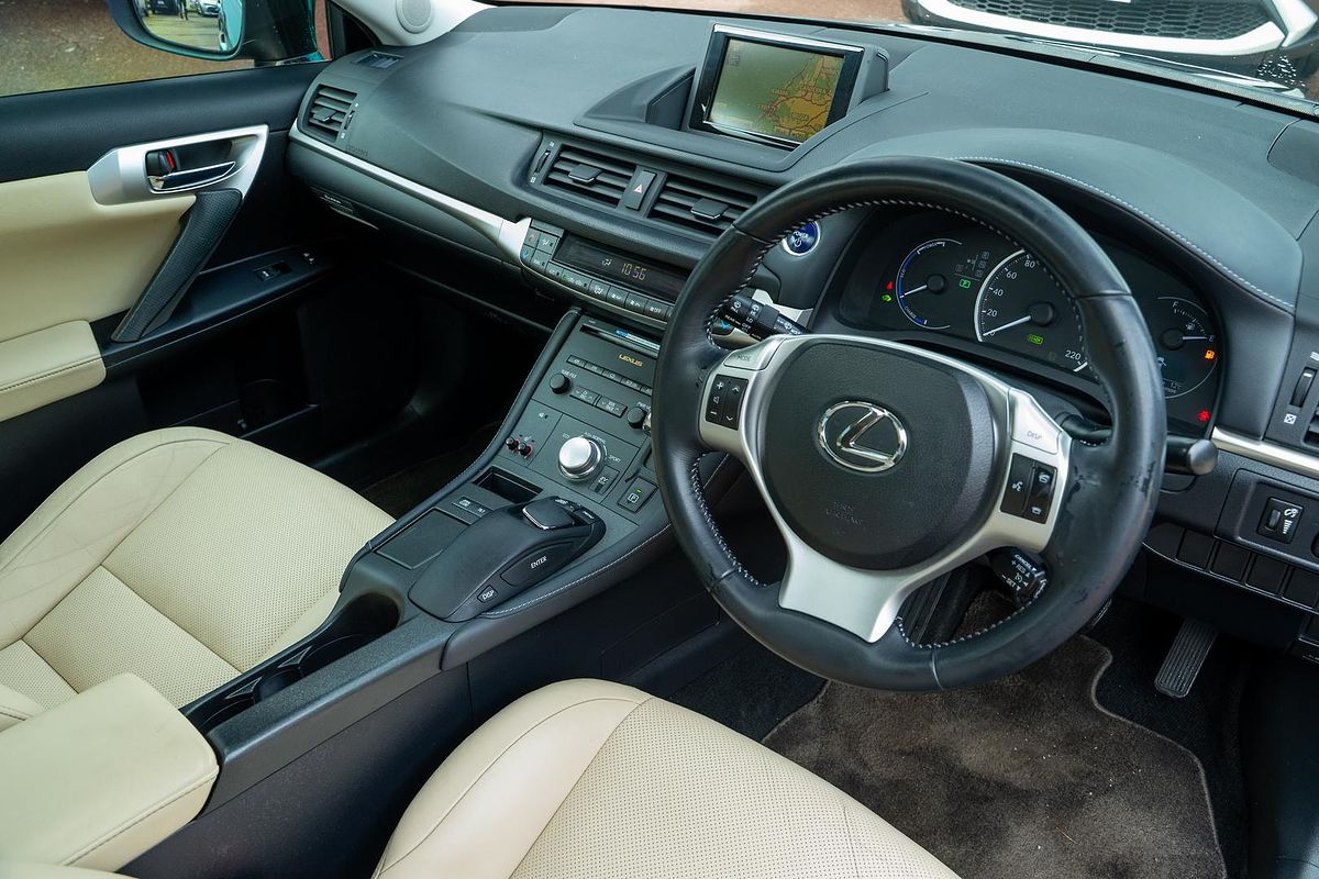 2011 Lexus CT CT200h Luxury ZWA10R