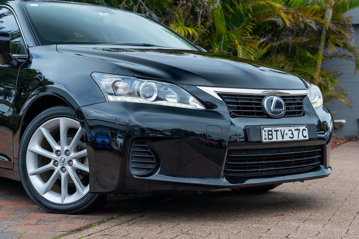 2011 Lexus CT CT200h Luxury ZWA10R