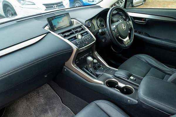 2015 Lexus NX NX300h Luxury AYZ15R