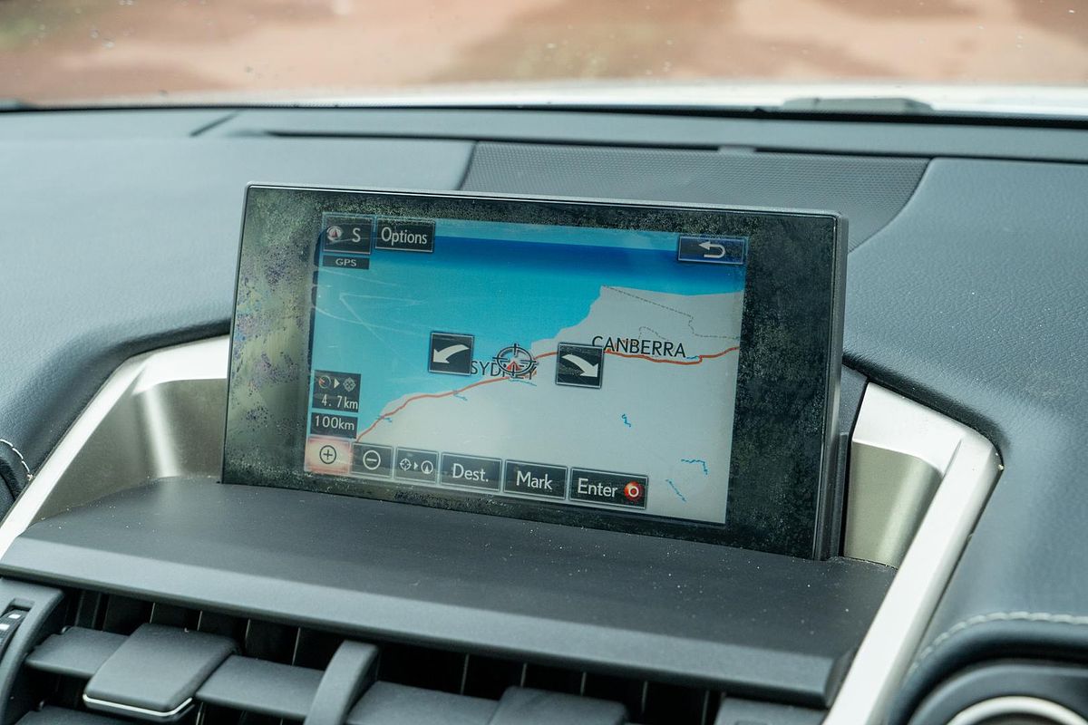 2015 Lexus NX NX300h Luxury AYZ15R
