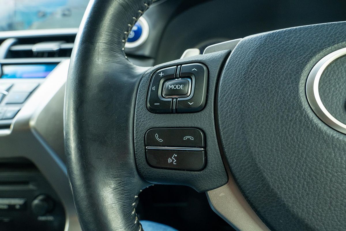 2015 Lexus NX NX300h Luxury AYZ15R