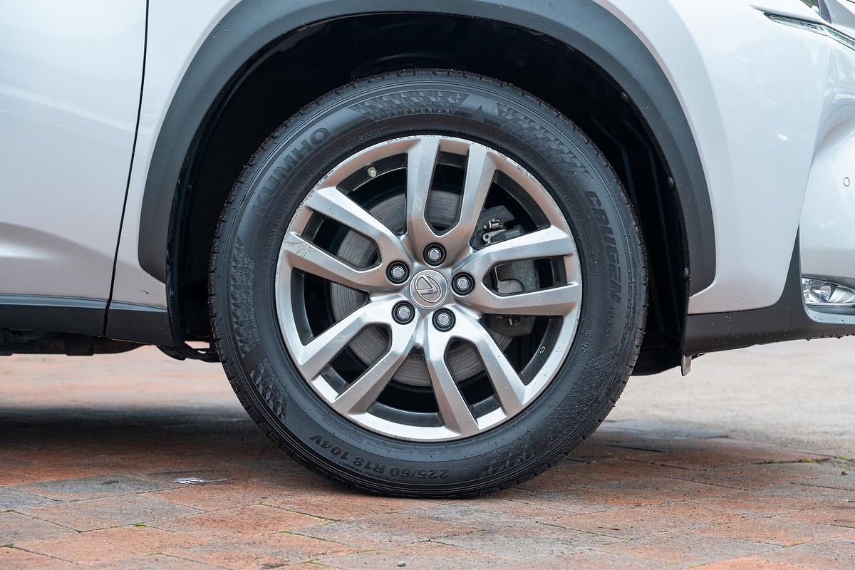 2015 Lexus NX NX300h Luxury AYZ15R