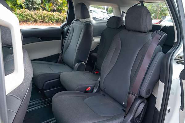 2023 Kia Carnival S KA4