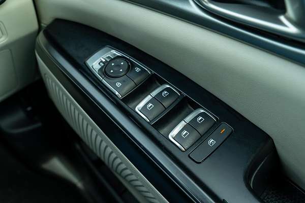 2023 Kia Carnival S KA4