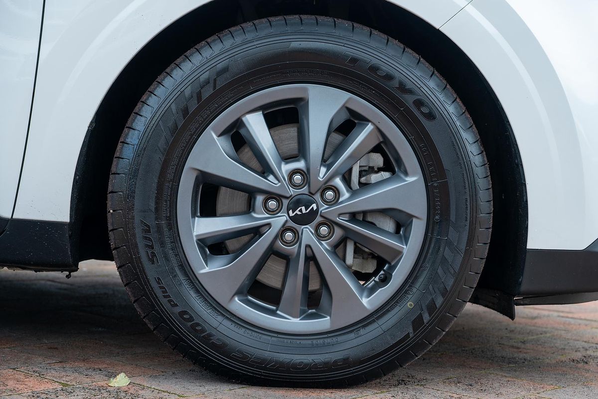 2023 Kia Carnival S KA4