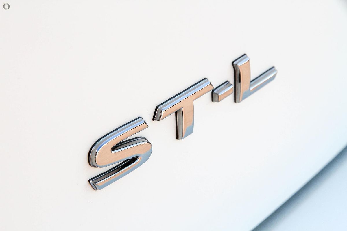 2017 Nissan Pathfinder ST-L R52 Series II
