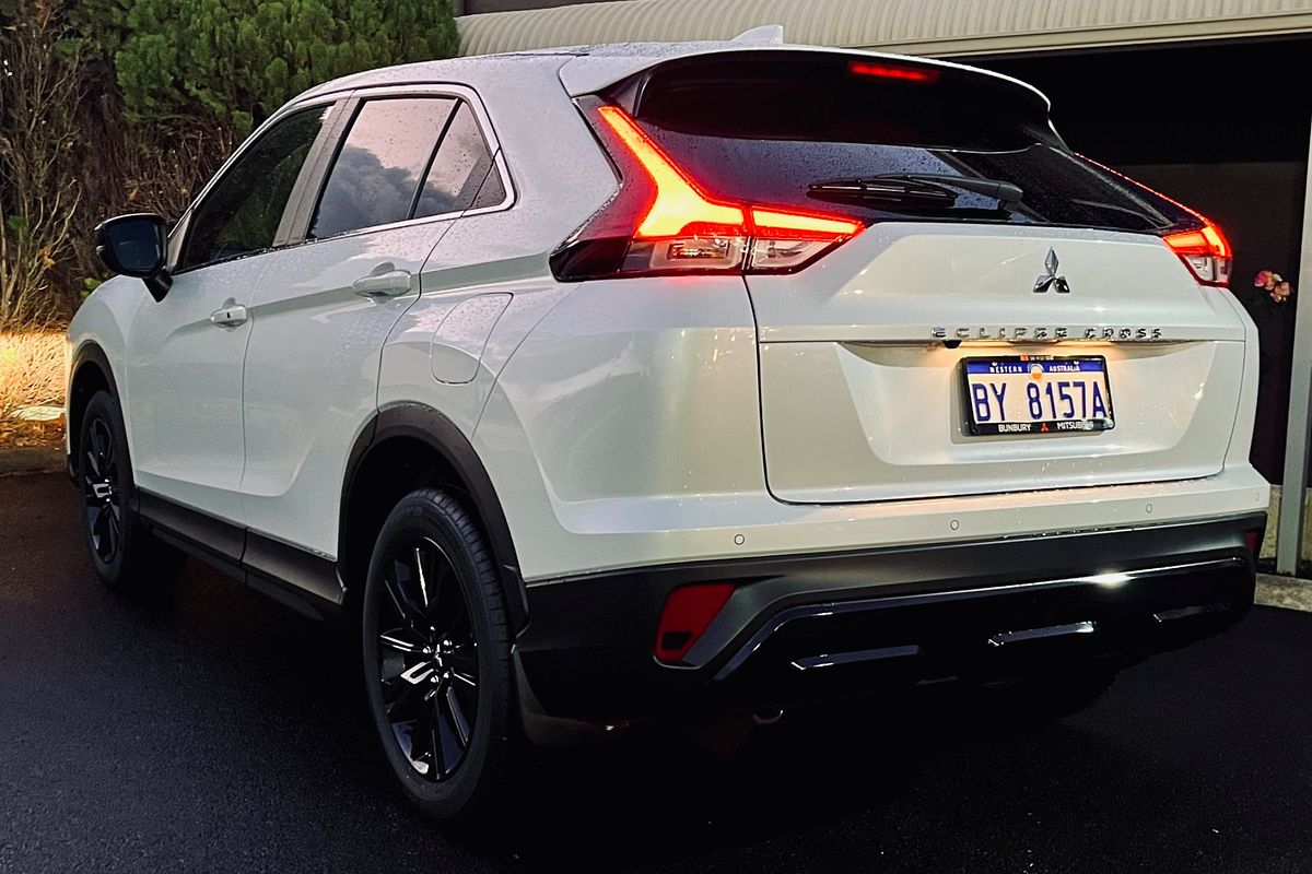 2024 Mitsubishi Eclipse Cross LS Black Edition YB