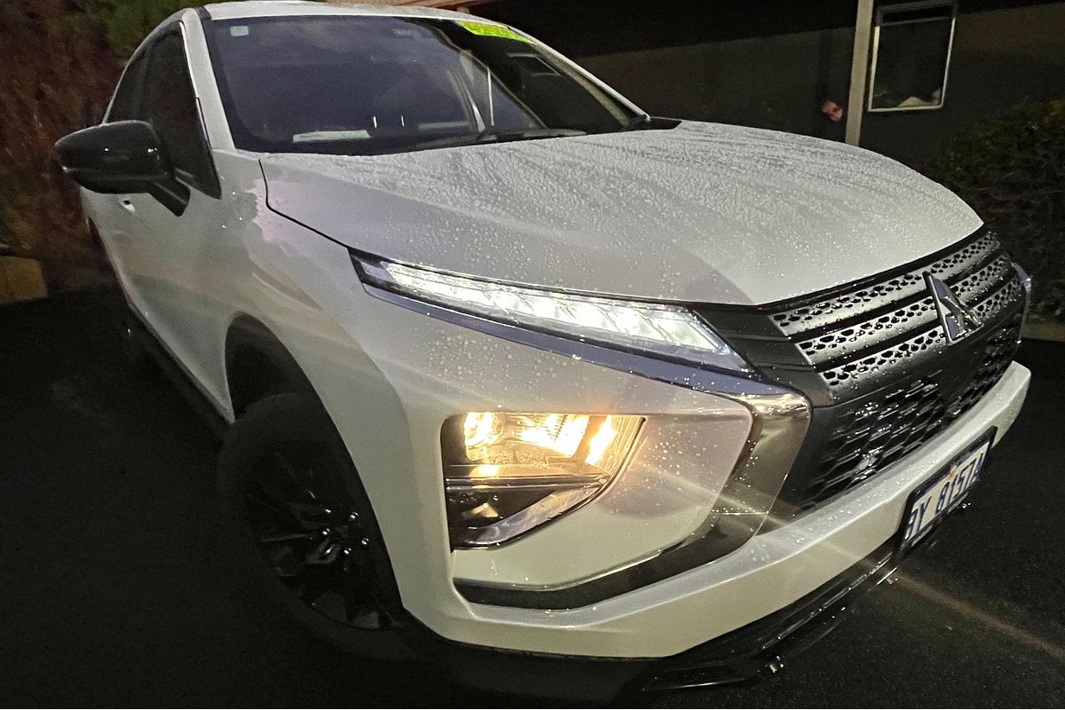 2024 Mitsubishi Eclipse Cross LS Black Edition YB