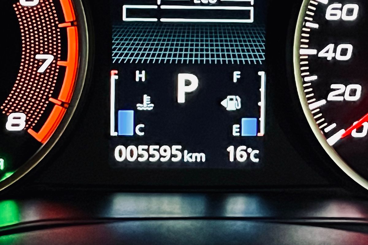 2024 Mitsubishi Eclipse Cross LS Black Edition YB
