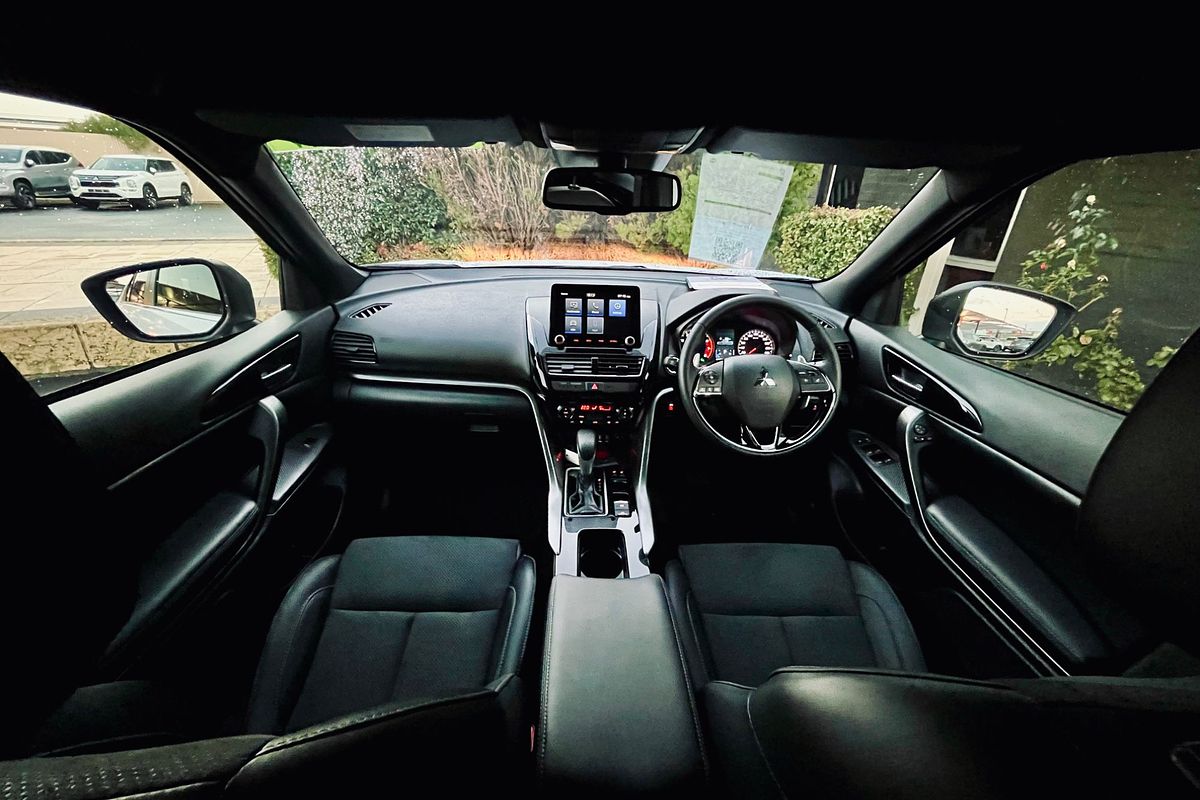 2024 Mitsubishi Eclipse Cross LS Black Edition YB