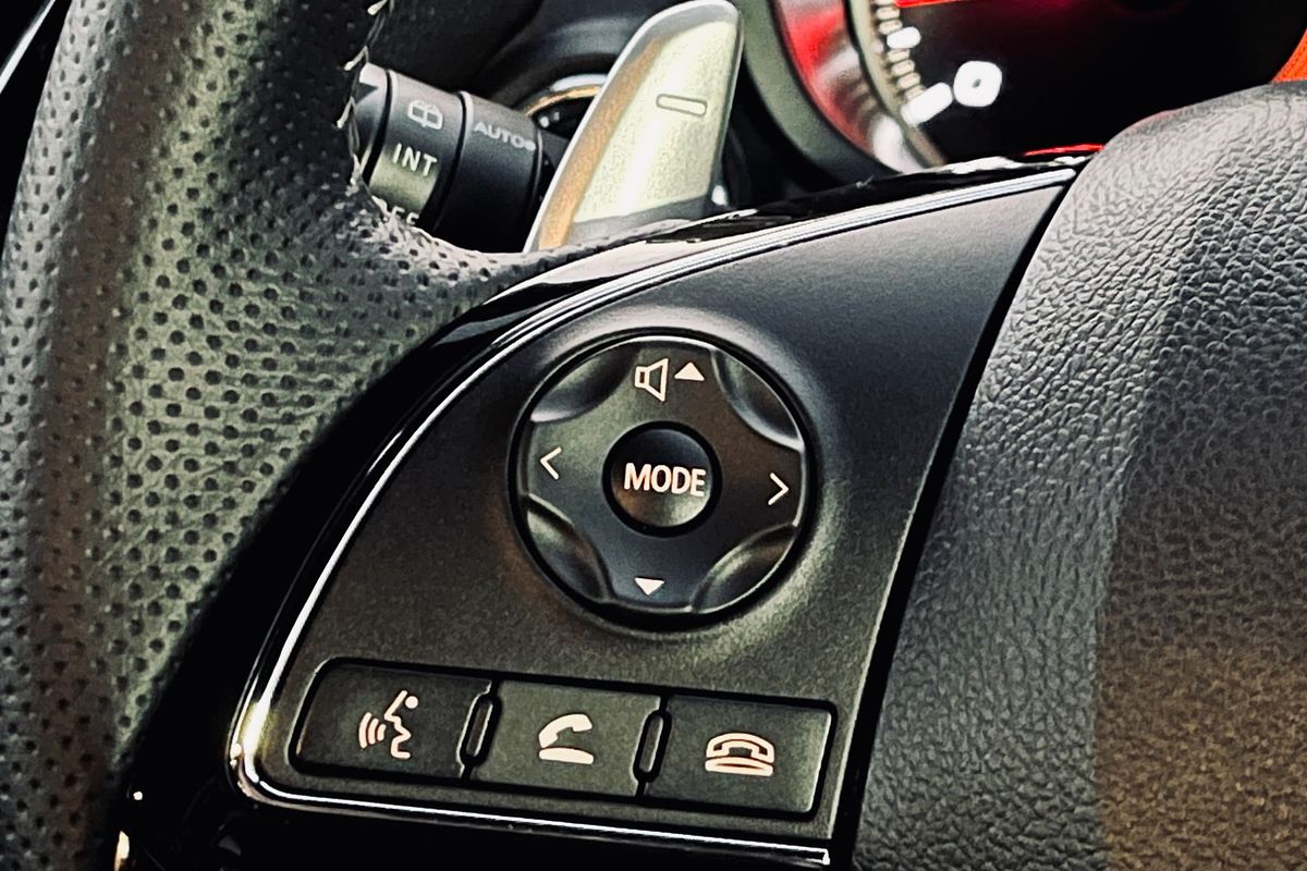 2024 Mitsubishi Eclipse Cross LS Black Edition YB