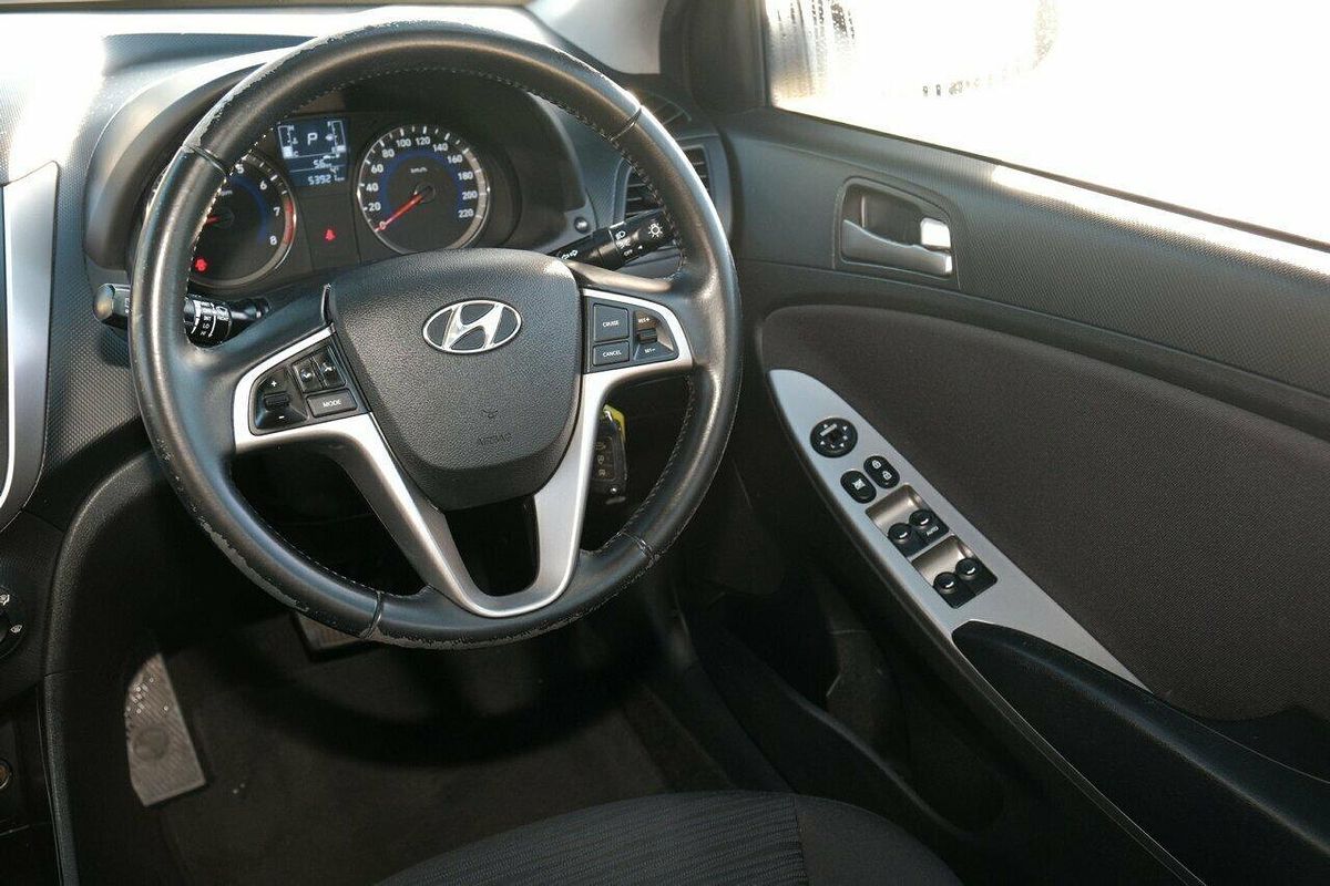 2017 Hyundai Accent Sport RB6
