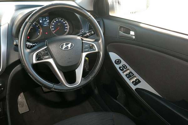 2017 Hyundai Accent Sport RB6