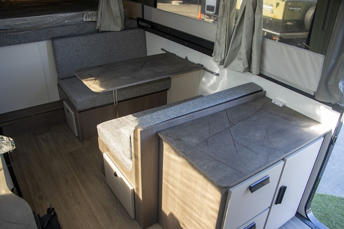 2025 Jayco SWAN CAMPER OB.CP-MY25