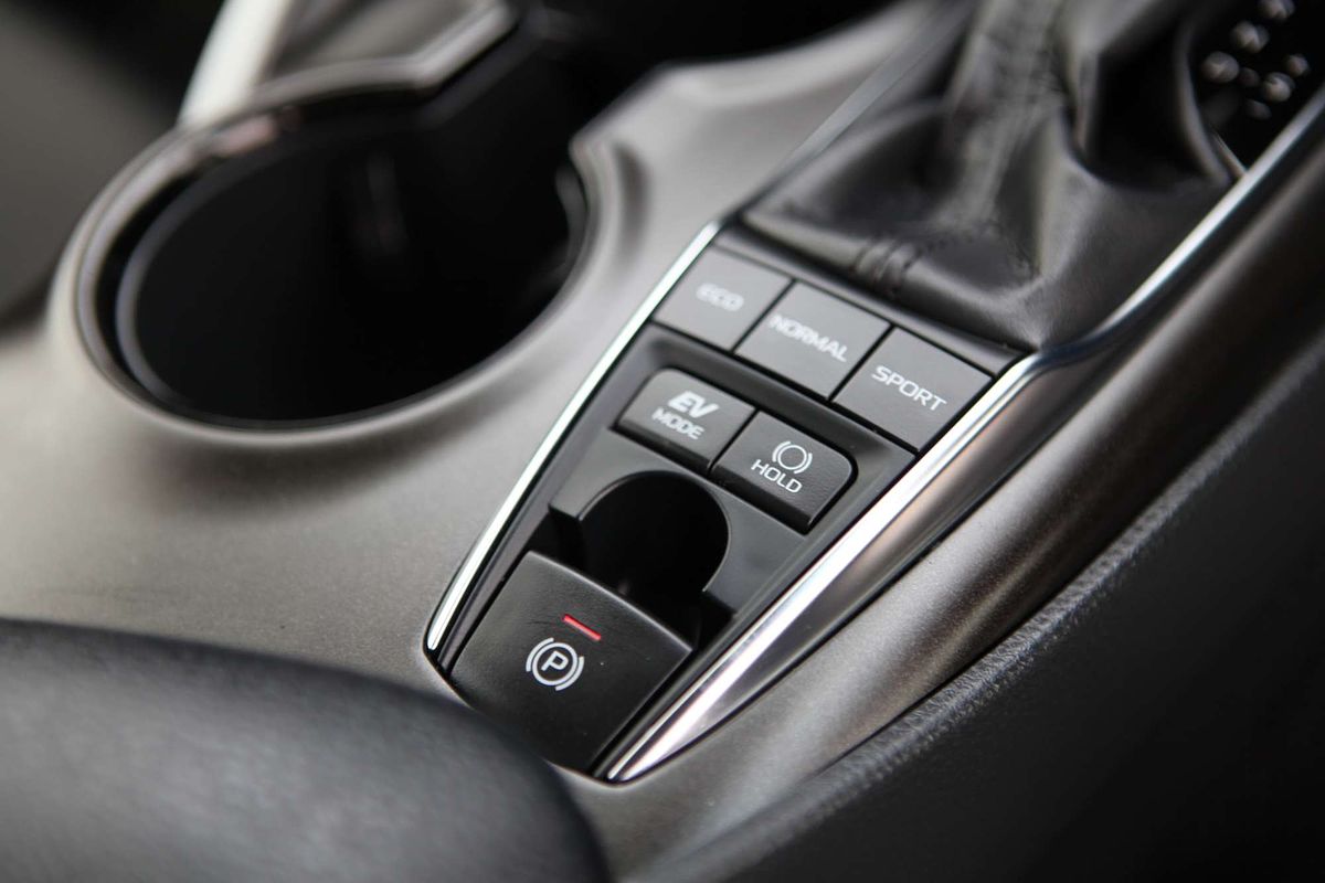 2024 Toyota Camry Ascent AXVH70R