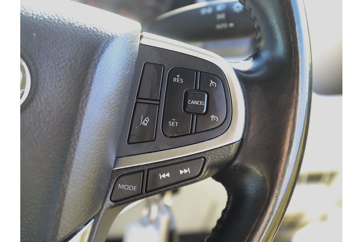 2019 Toyota Hiace Commuter GDH322R