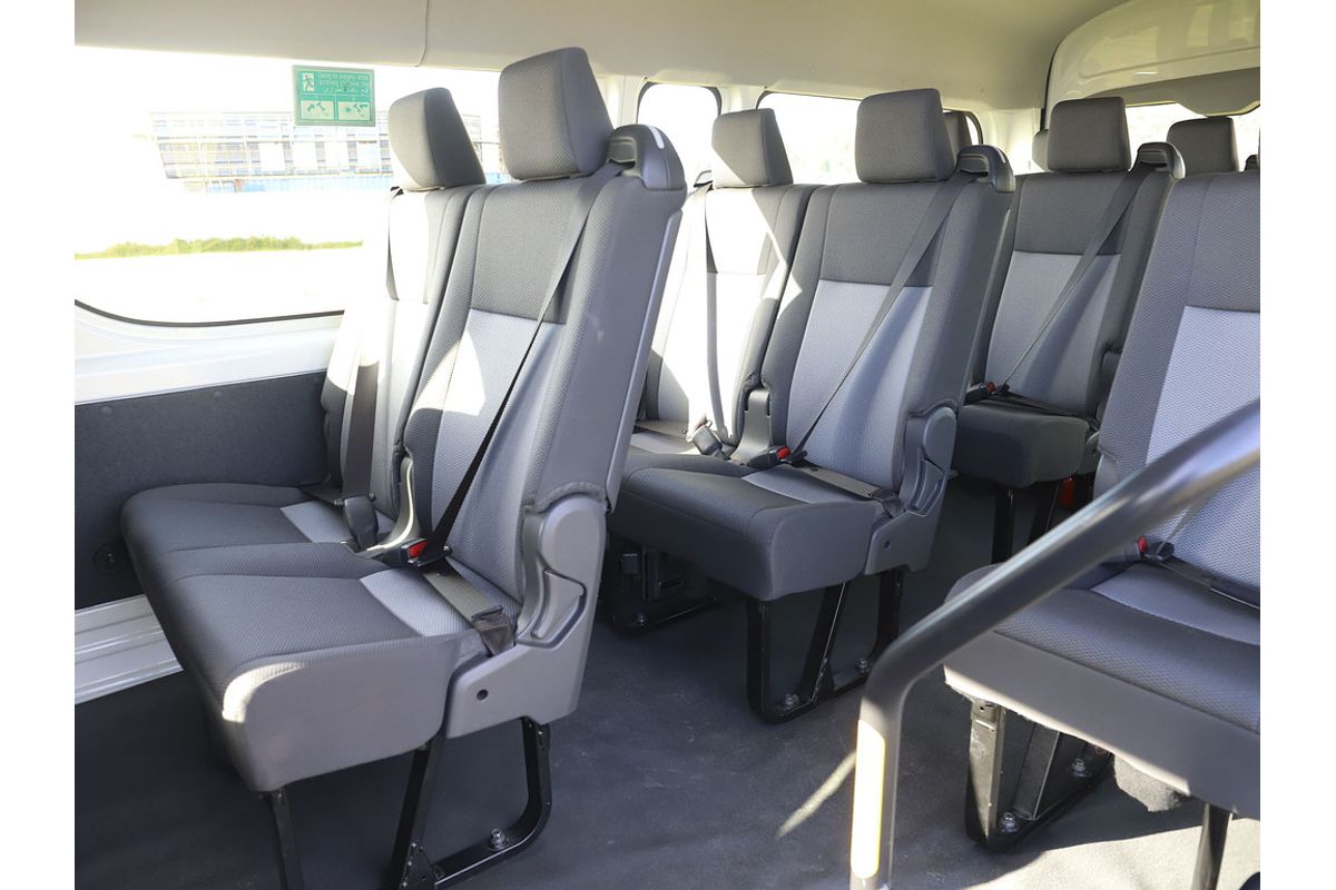 2019 Toyota Hiace Commuter GDH322R