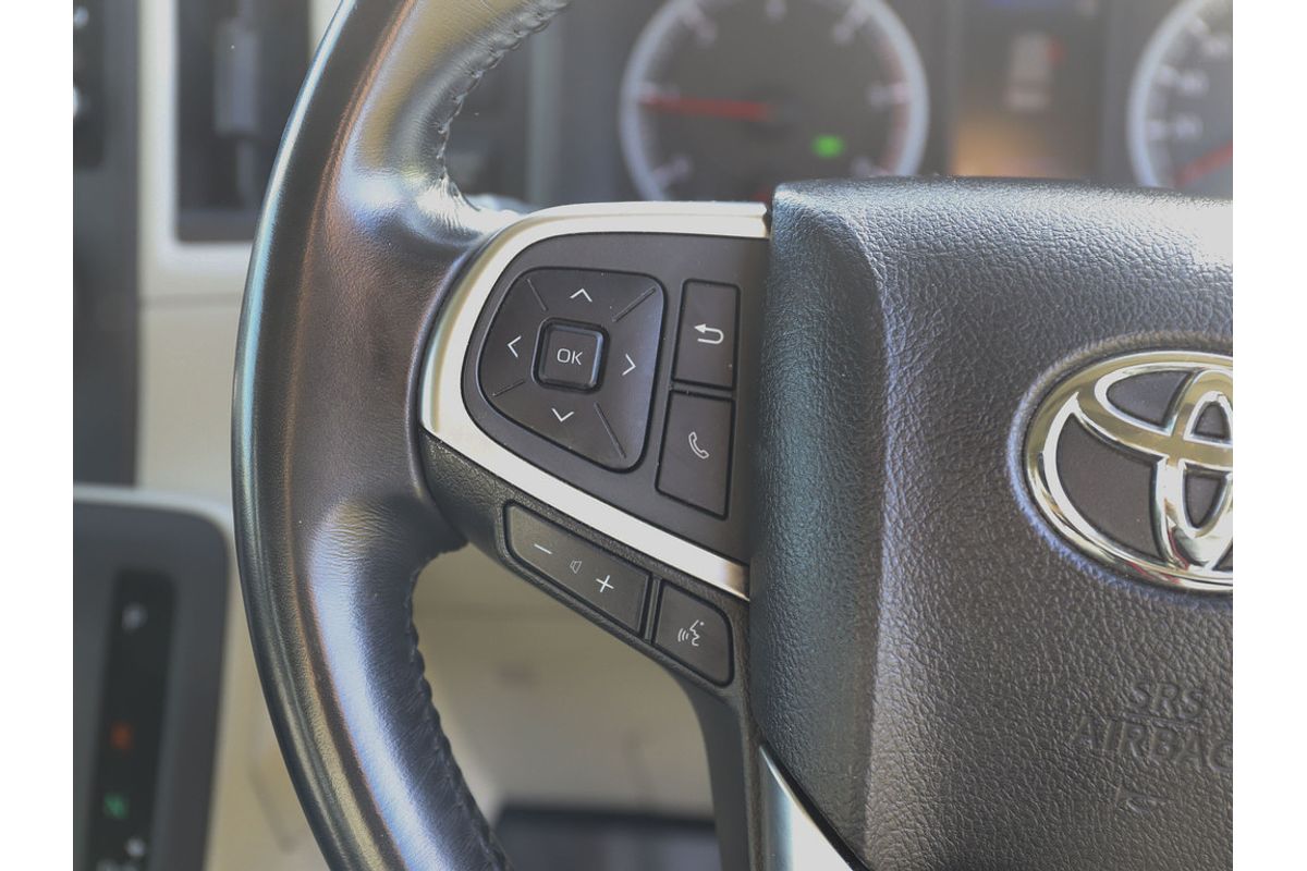 2019 Toyota Hiace Commuter GDH322R