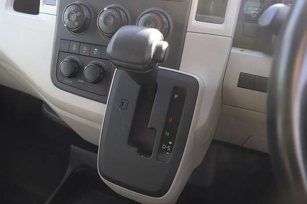 2019 Toyota Hiace Commuter GDH322R