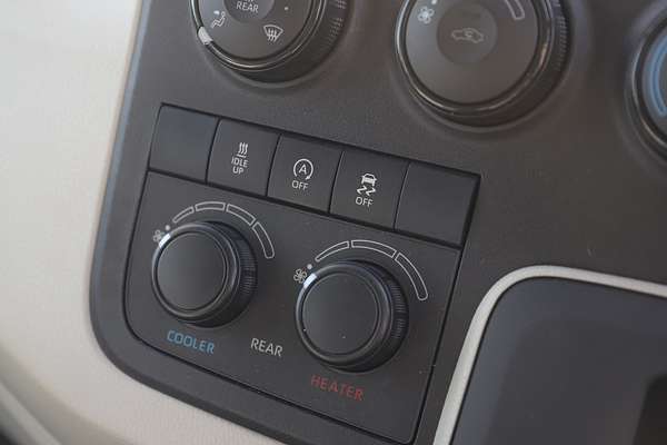 2019 Toyota Hiace Commuter GDH322R