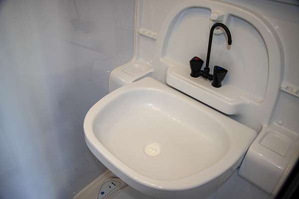 2024 Jayco BASE STATION CARAVAN 24.75-6.4T.BS-MY24
