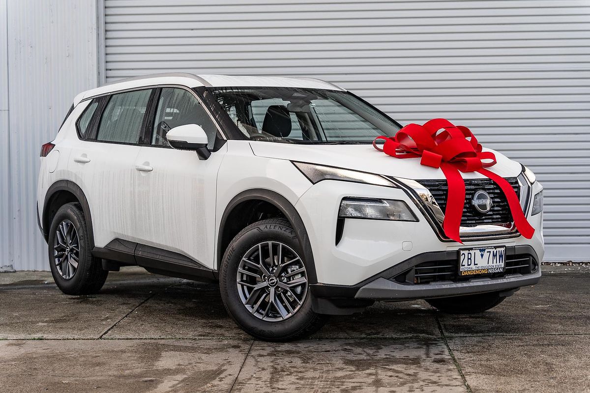 2024 Nissan X-TRAIL ST T33