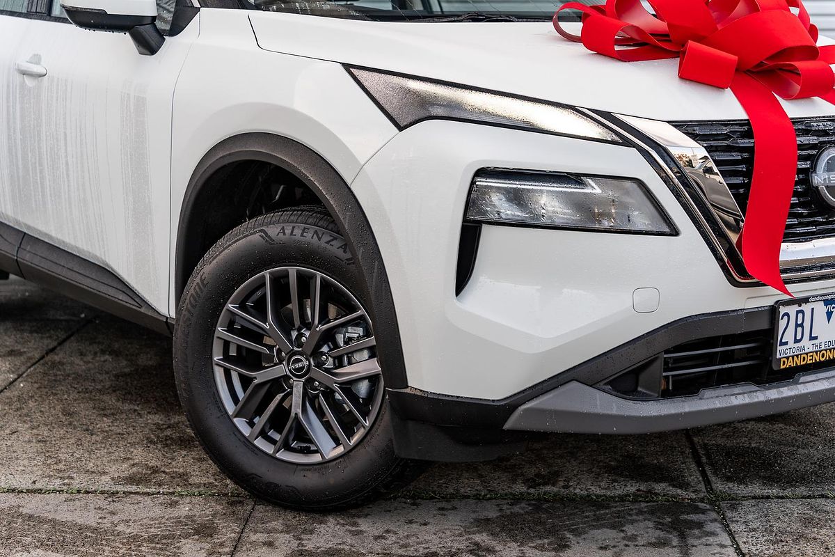 2024 Nissan X-TRAIL ST T33