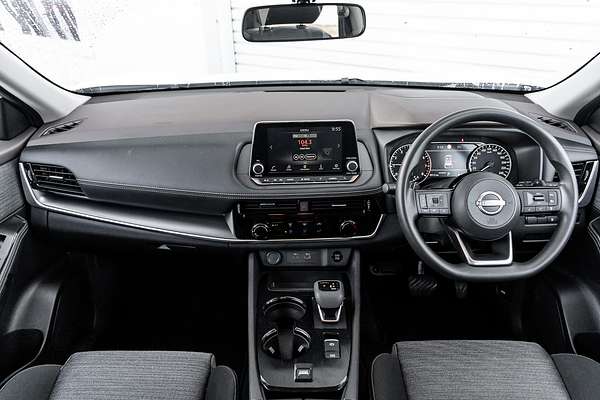 2024 Nissan X-TRAIL ST T33