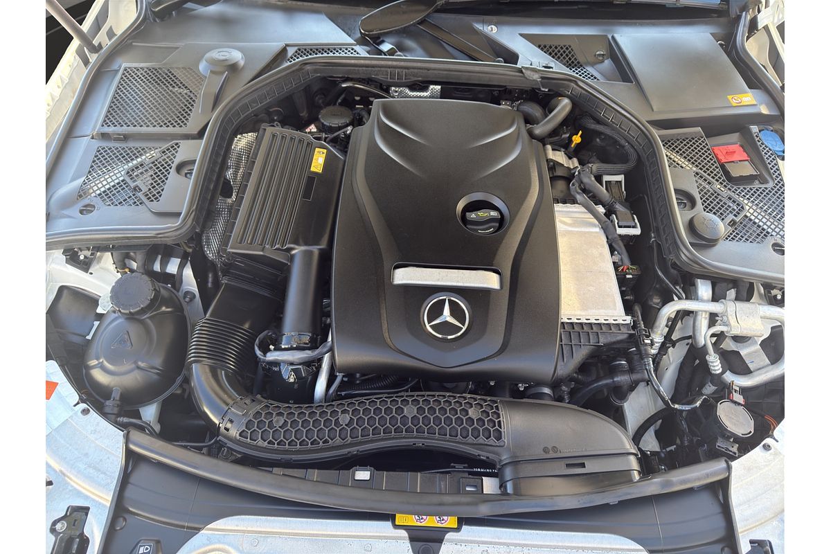 2016 Mercedes-Benz 250 AMG LINE