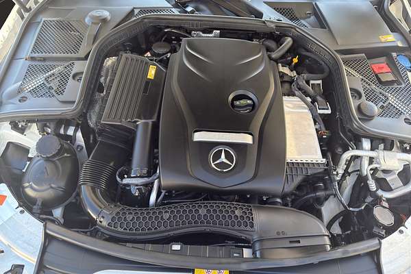 2016 Mercedes-Benz 250 AMG LINE