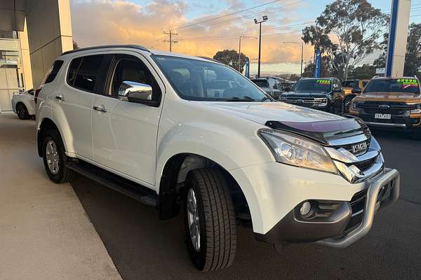 2016 Isuzu MU-X LS-T