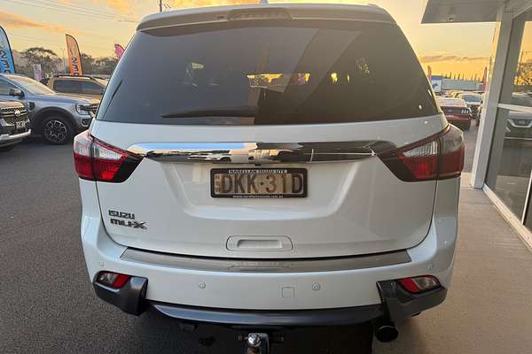 2016 Isuzu MU-X LS-T